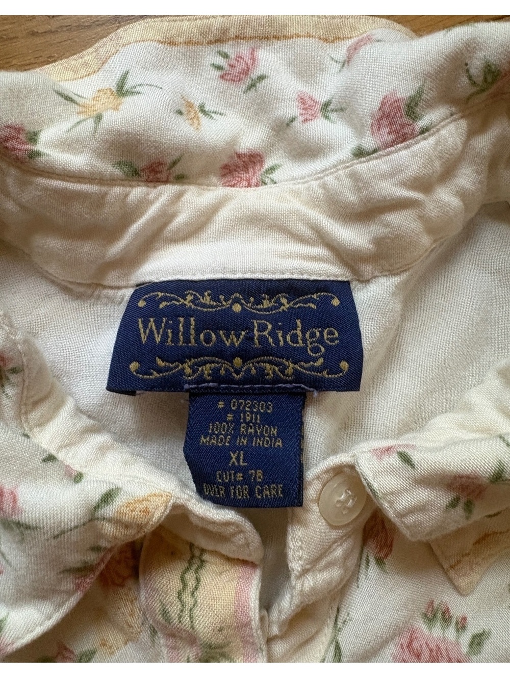 Vintage Willow Ridge XL 100% Rayon Floral Button-Up Shirt